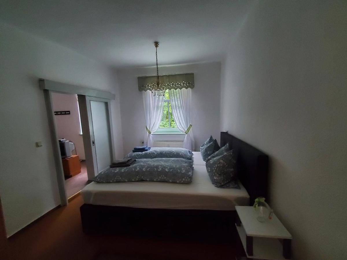 Ferienwohnung Am Rosengarten Löbau Exteriör bild